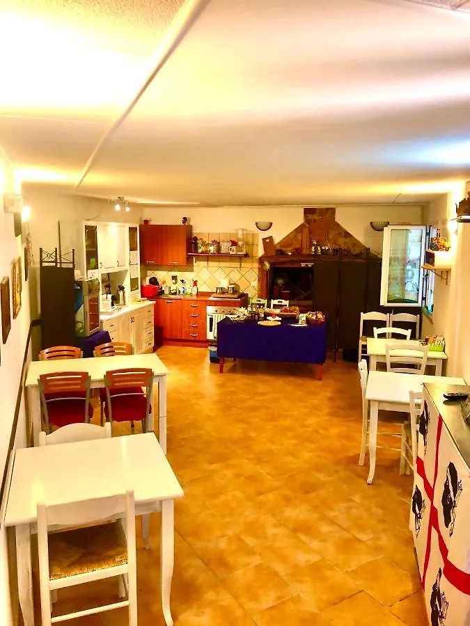 L'Oasi Di Chia Bed & Breakfast 0*,