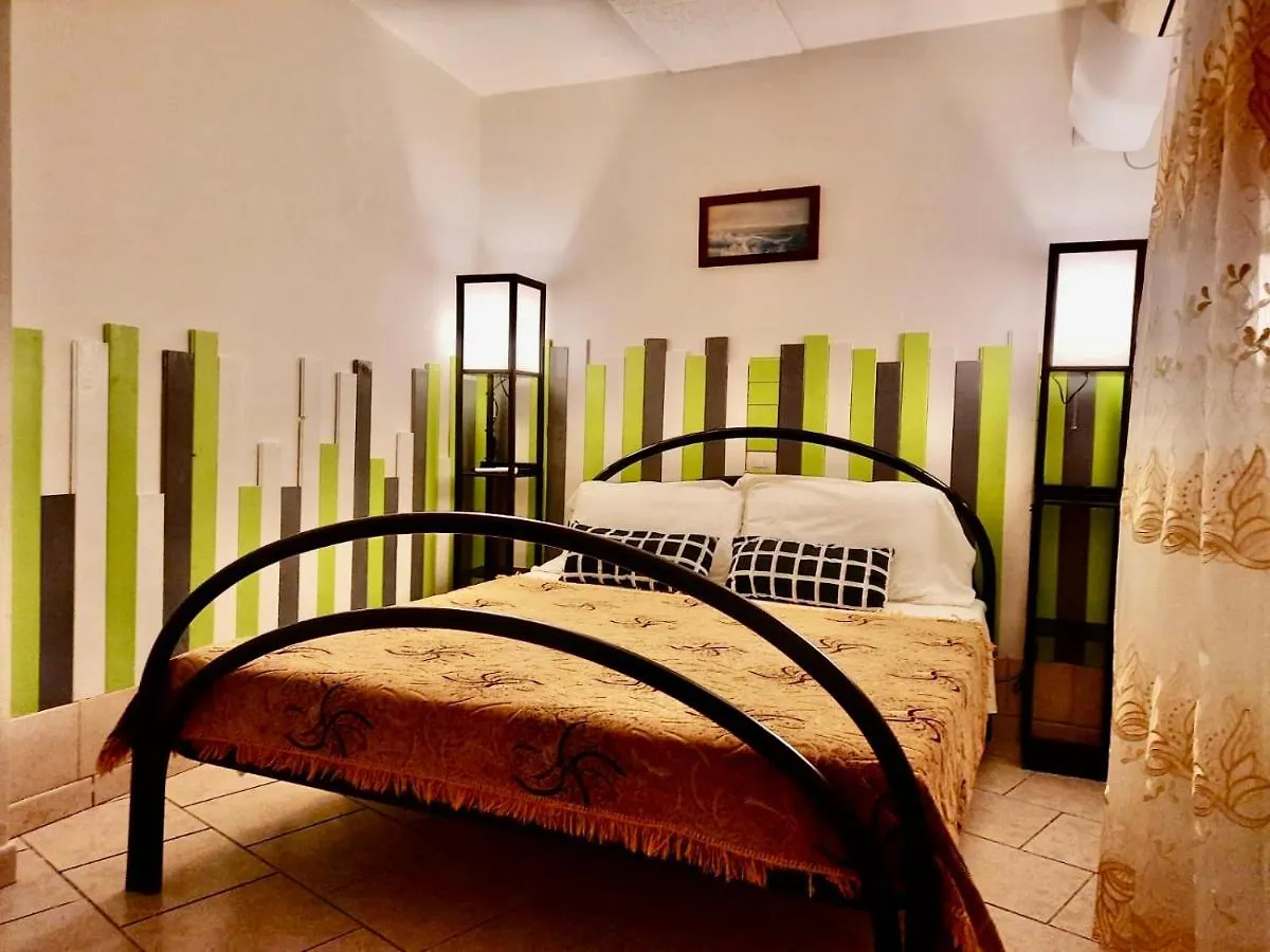 L'Oasi Di Chia Bed & Breakfast