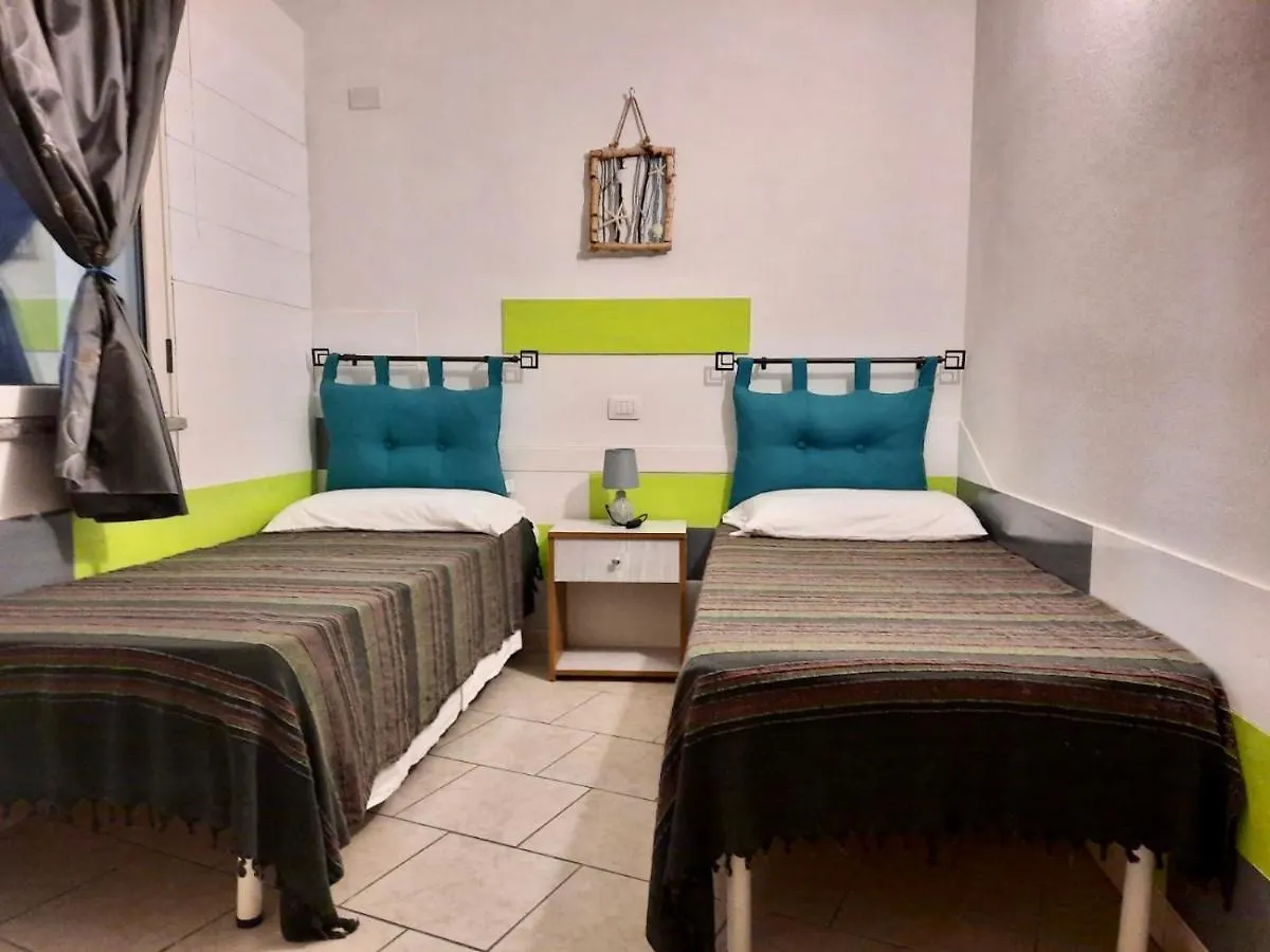 L'Oasi Di Chia Bed & Breakfast