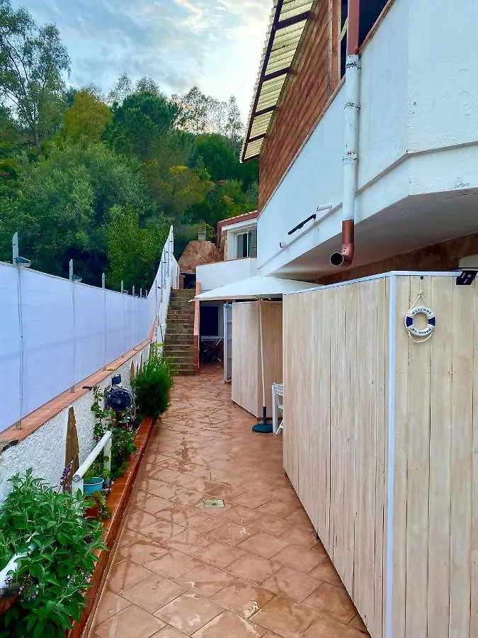 L'Oasi Di Chia Bed & Breakfast 0*,