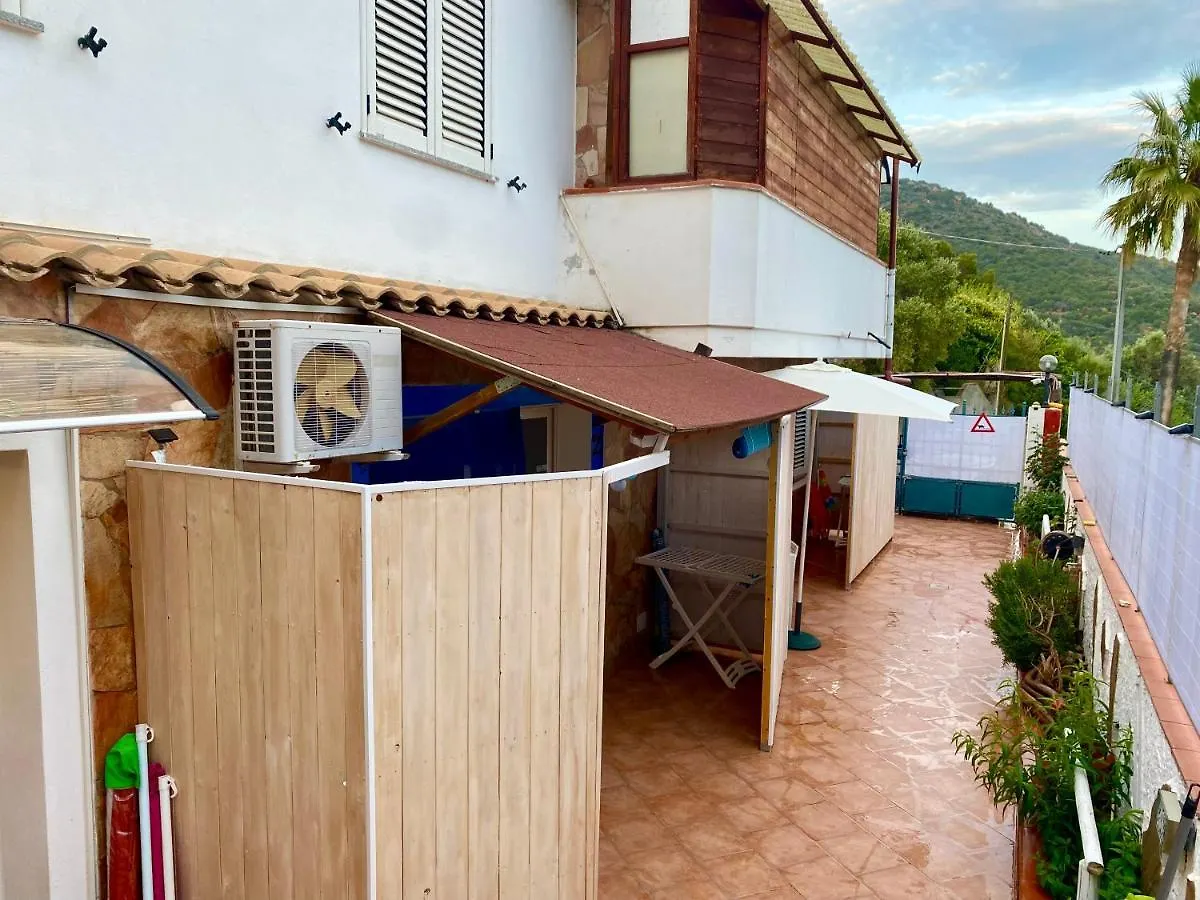 L'Oasi Di Chia Bed & Breakfast Italy