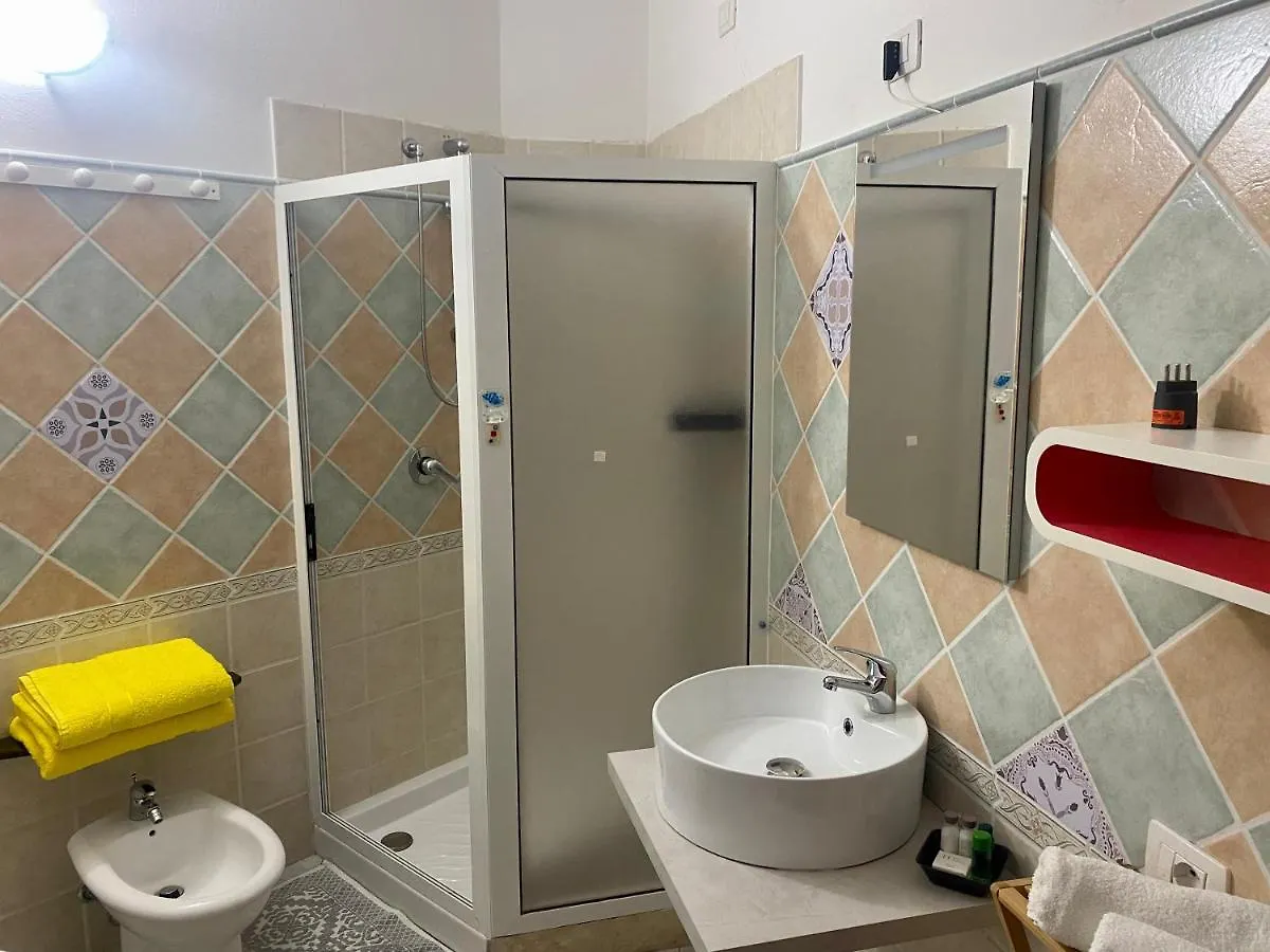 L'Oasi Di Chia Bed & Breakfast