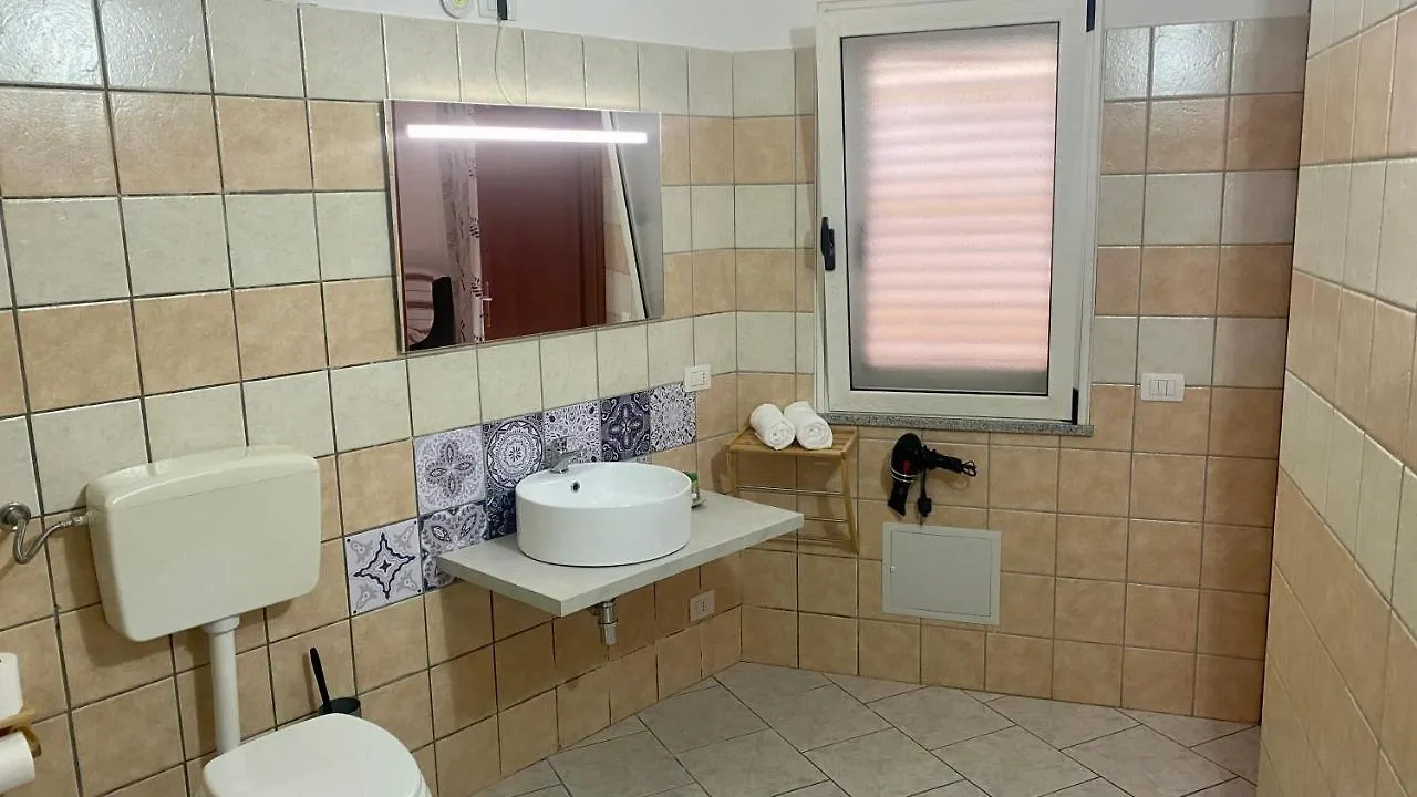 L'Oasi Di Chia Bed & Breakfast
